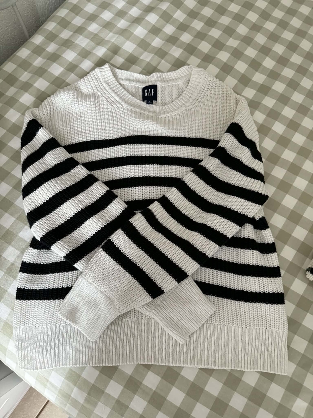 GAP Black and White Striped Crewneck Sweater